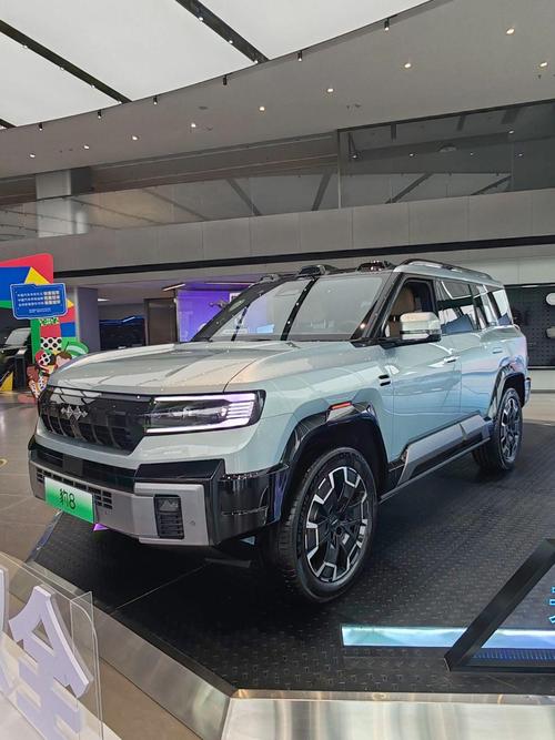 成都成华区超辉远企业管理咨询比亚迪方程豹硬派越野的爆款，英菲尼迪35周年与你共成长